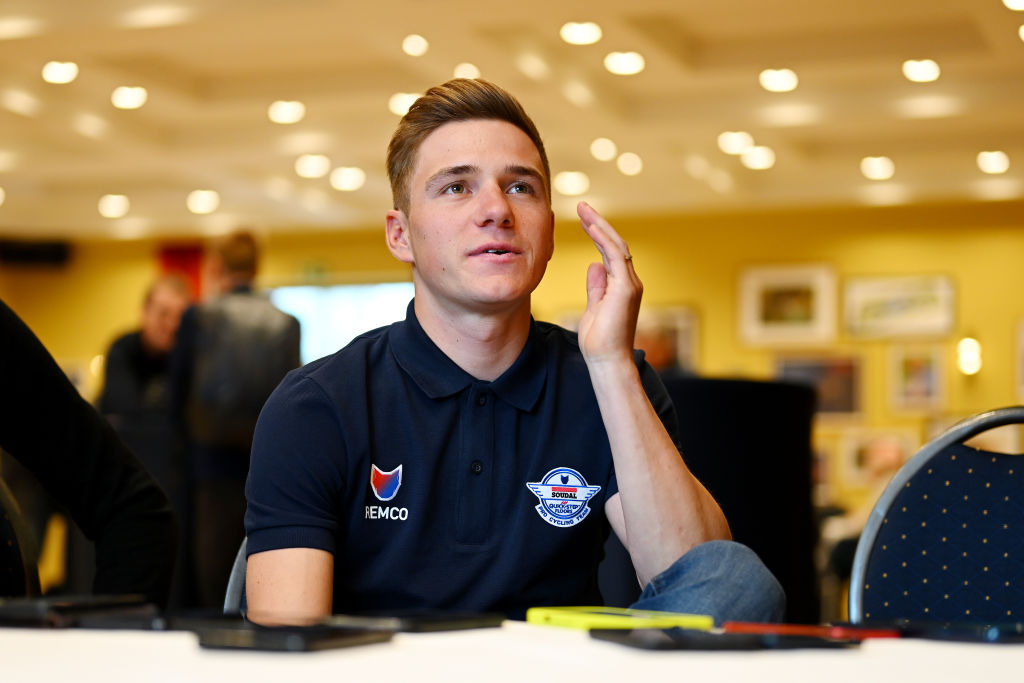 Remco Evenepoel emprunte une route légère et en altitude vers le Giro d'Italia