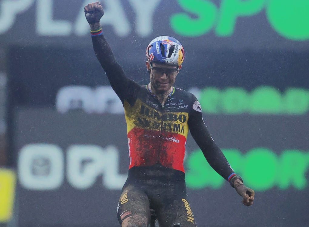 Wout van Aert domine la manche Superprestige à Gullegem
