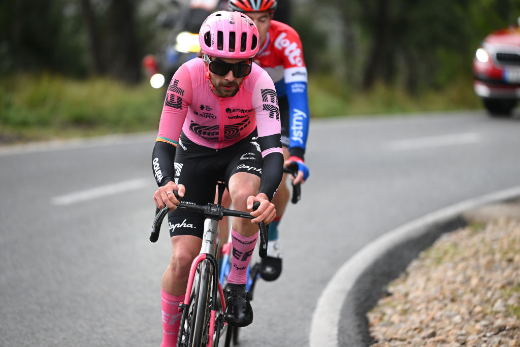 Coppi e Bartali: Ben Healy remporte l'étape 3 sur les circuits vallonnés de Forlì