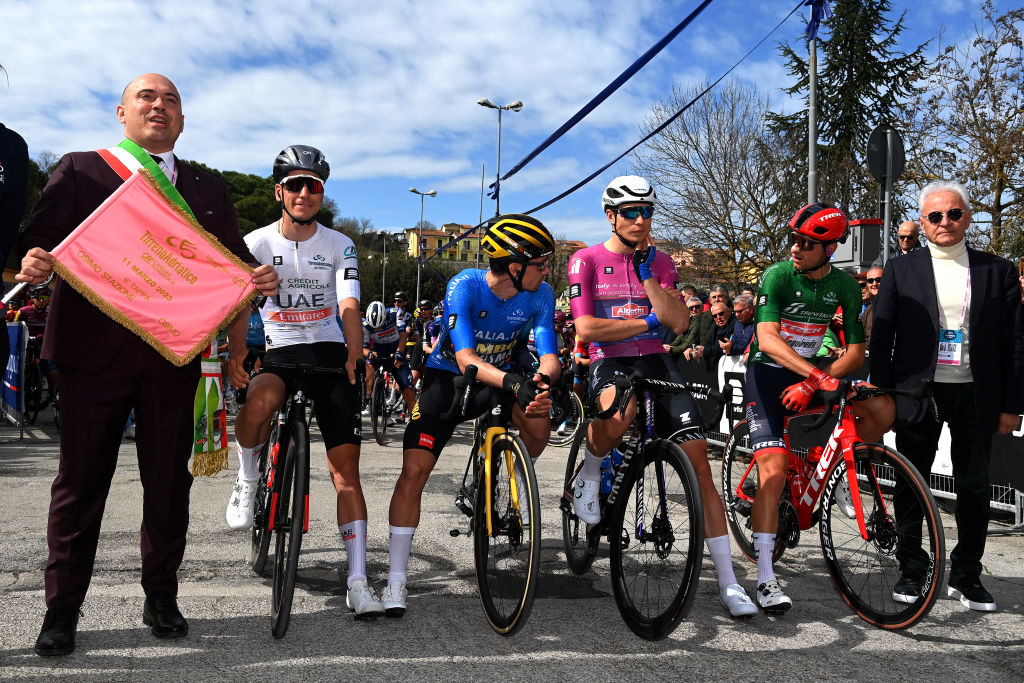Ligne de départ de Tirreno