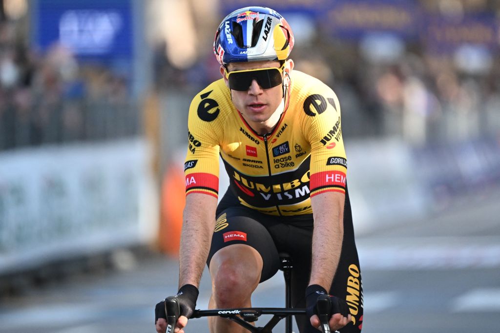 Wout van Aert et Tom Pidcock s'écrasent à Tirreno-Adriatico
