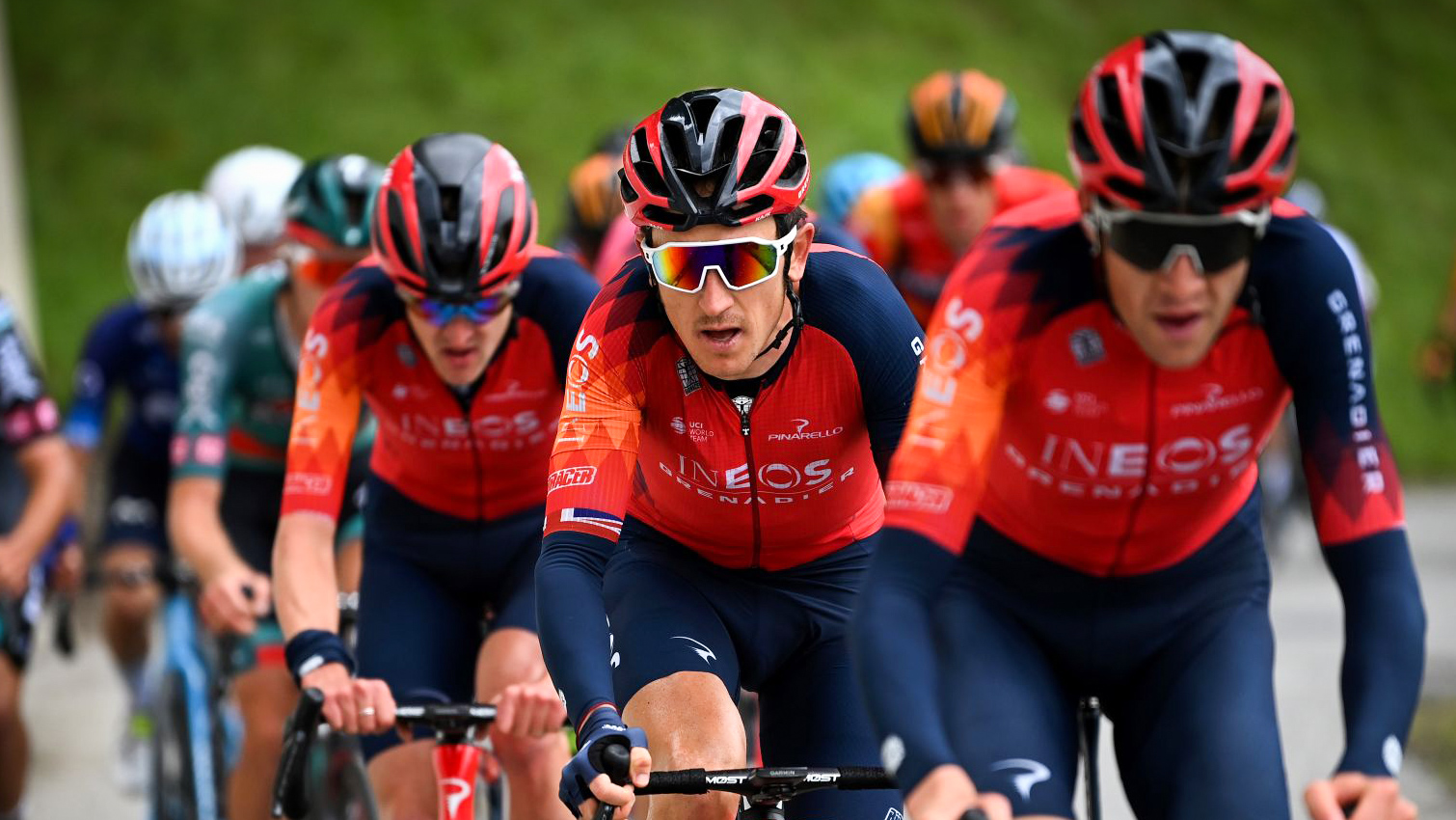 Geraint Thomas et Tao Geoghegan Hart restent calmes et unis alors que des cas de COVID-19 du Giro d'Italia émergent