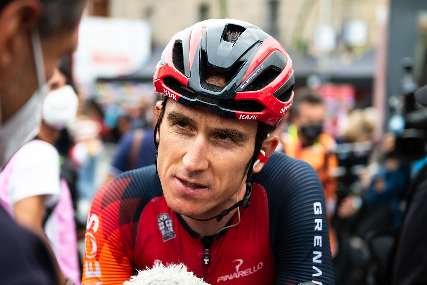 Geraint Thomas qualifie la démission d'Ellingworth d'Ineos de « éventrante » et de « surprenante »