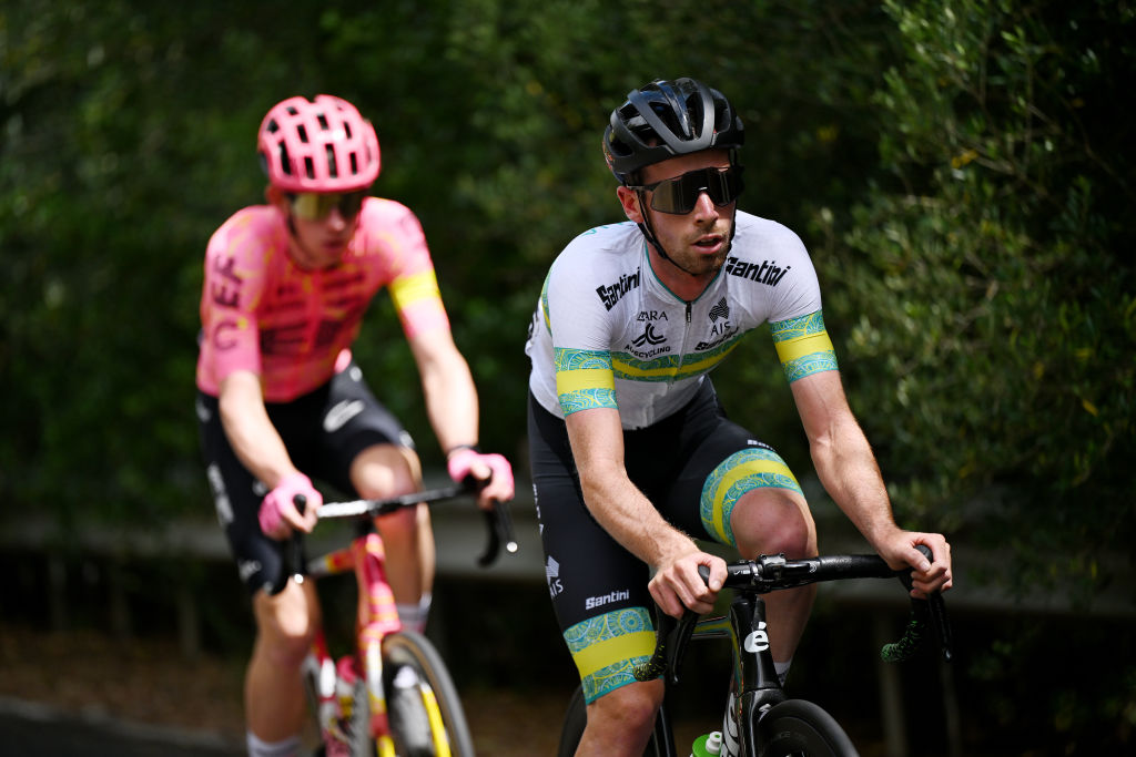 100 km devant, asseyez-vous, recommencez – Chasing Tour Down Under KOM points