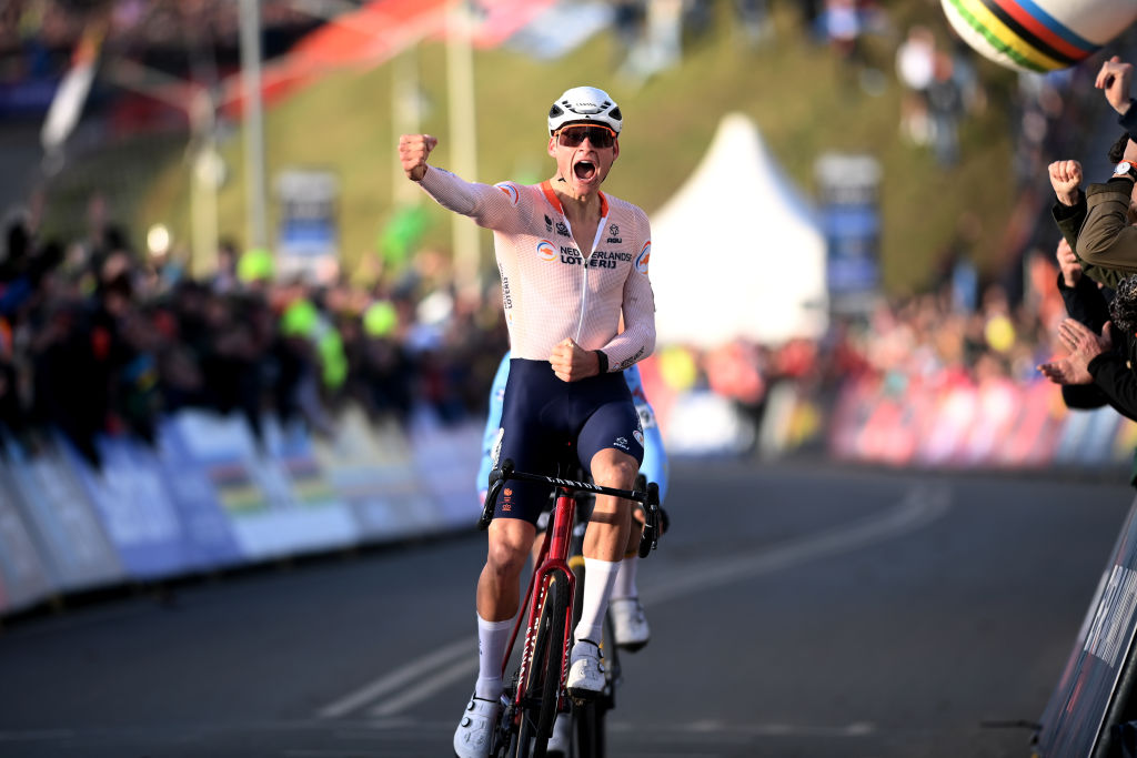 Mathieu van der Poel pourrait-il abandonner son cross s'il remporte les Mondiaux à Tábor ?