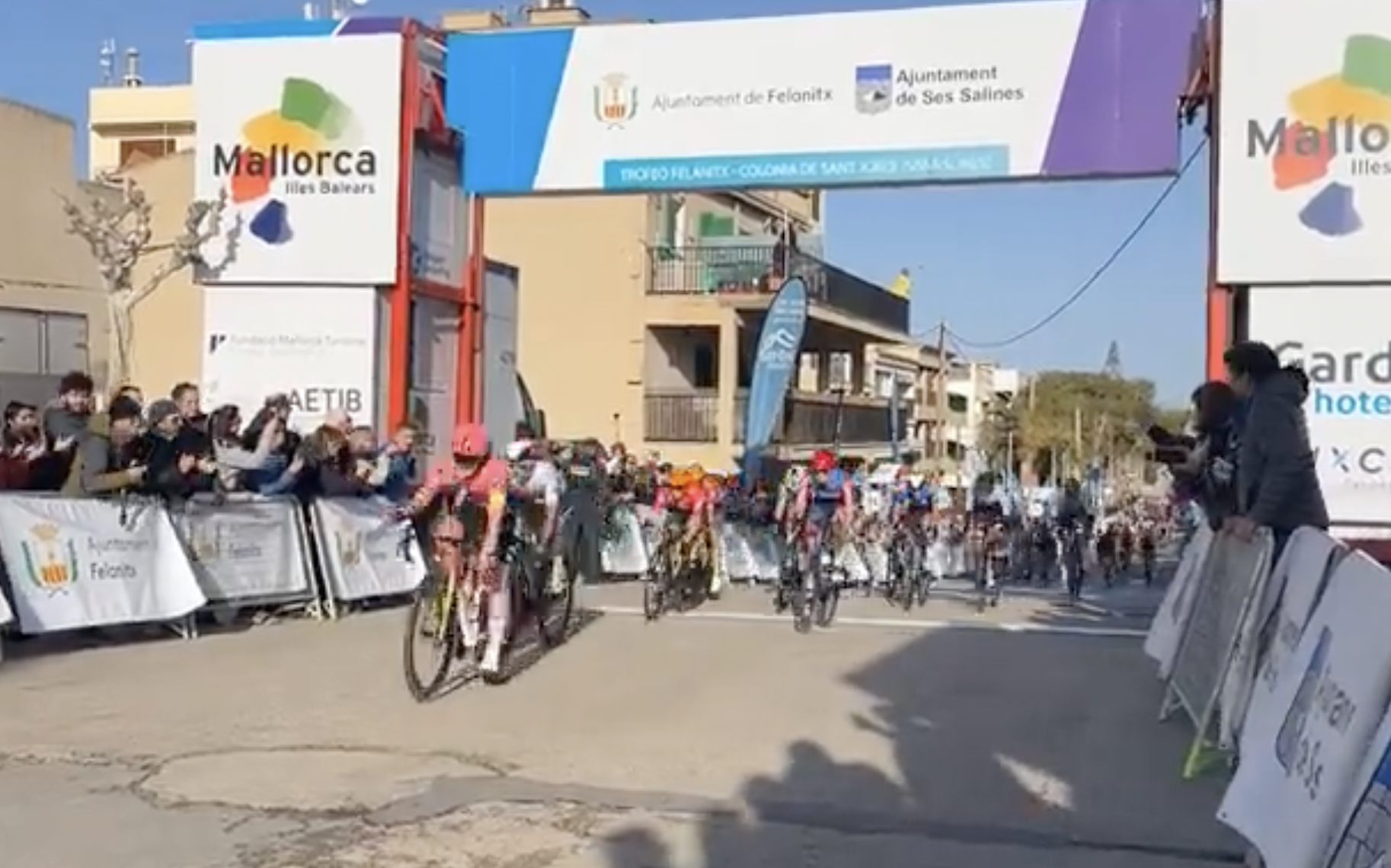Rüegg remporte la première victoire du nouveau EF Education-Cannondale au Trofeo Felanitx Challenge Mallorca Feminina