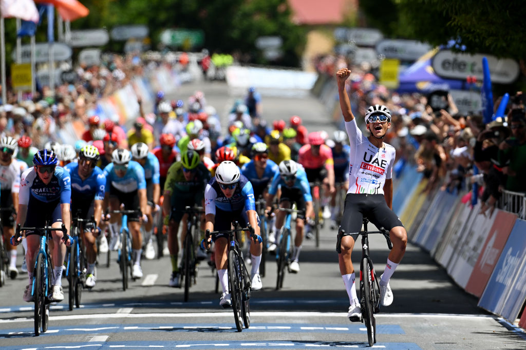 Tour Down Under : Isaac Del Toro lance une attaque en fin de course pour remporter l'étape 2
