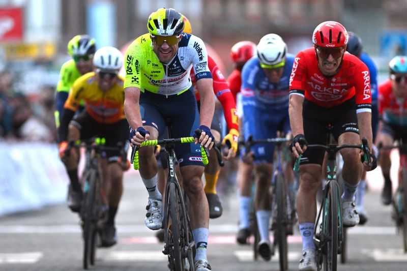 Le Samyn : Laurenz Rex remporte la victoire après une frayeur prématurée lors de la célébration