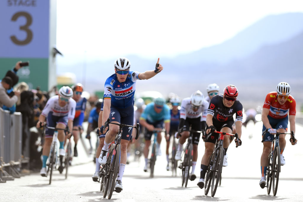 Tim Merlier remporte une victoire au sprint lors de l'étape 3 de l'AlUla Tour