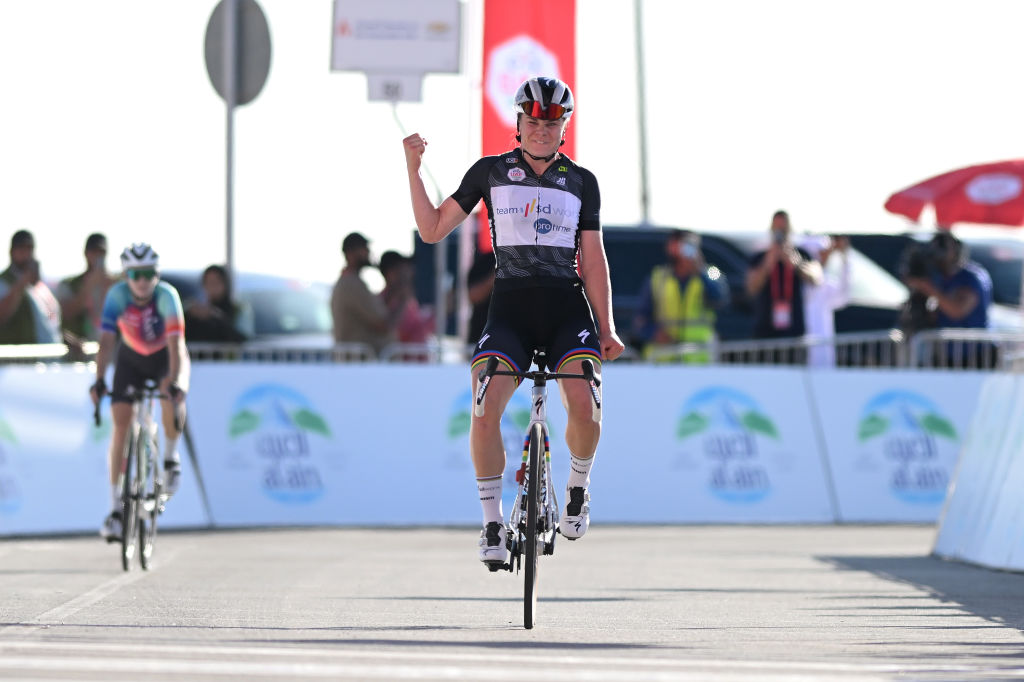 UAE Tour Women : Lotte Kopecky remporte la victoire au sommet de Jebel Hafeet