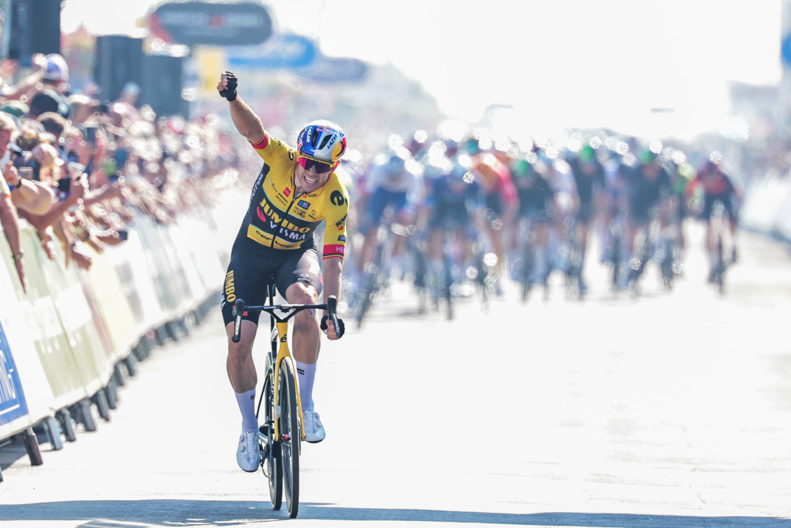 Wout van Aert devait toujours de l'argent au Tour de Grande-Bretagne cinq mois après sa victoire