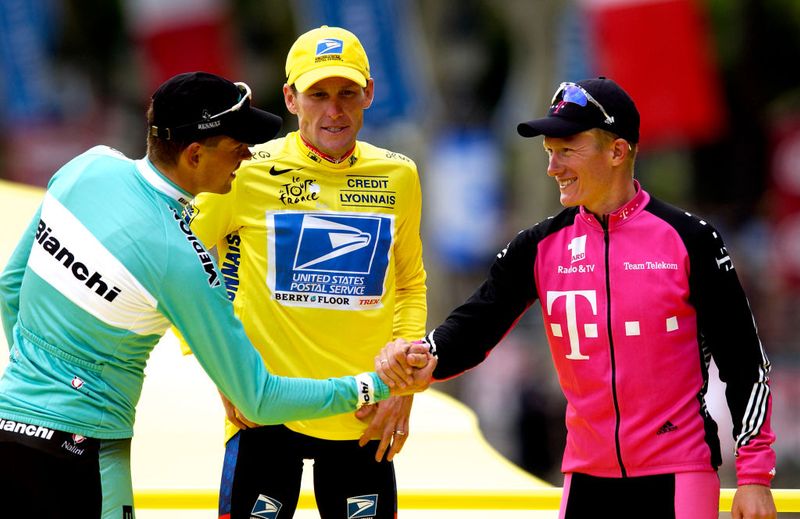 "Ils s'embrassent" – Les rivalités ne sont plus ce qu'elles étaient, déclare Lance Armstrong