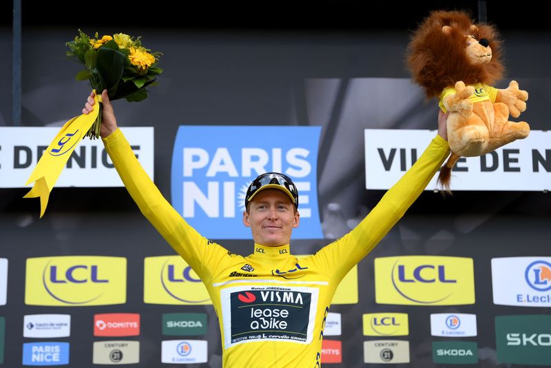 Paris-Nice étape 8 : Matteo Jorgenson remporte la victoire au général tandis que Remco Evenepoel remporte l'étape