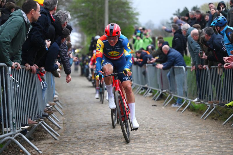 Toms Skujiņš : "La responsabilité incombe à Alpecin-Deceuninck pour le Tour des Flandres"