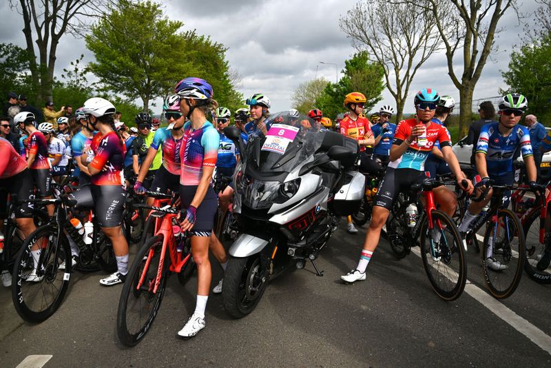 Amstel Gold Race : Course féminine neutralisée puis raccourcie après un incident sur le parcours