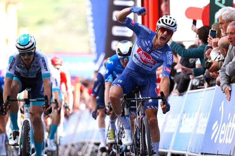 Itzulia Pays Basque étape 3 : Quinten Hermans victorieux alors que Primož Roglič survit à une lourde chute