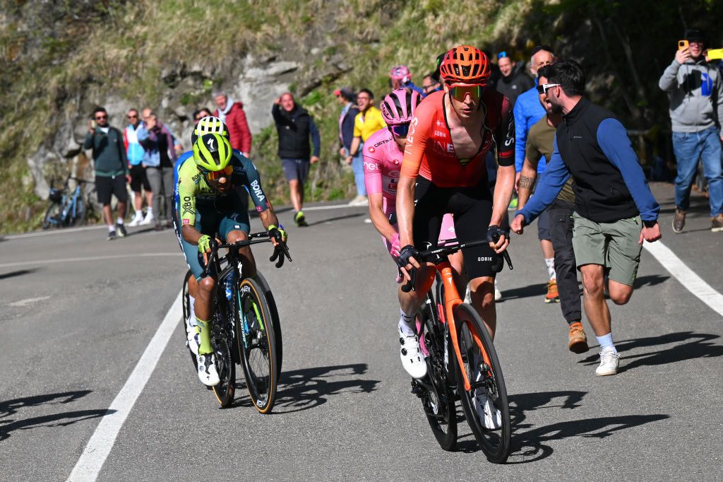 Giro d'Italia : "L'équipe a continué à croire en moi, ça a payé, je suis de retour", déclare Thymen Arensman, renaissant