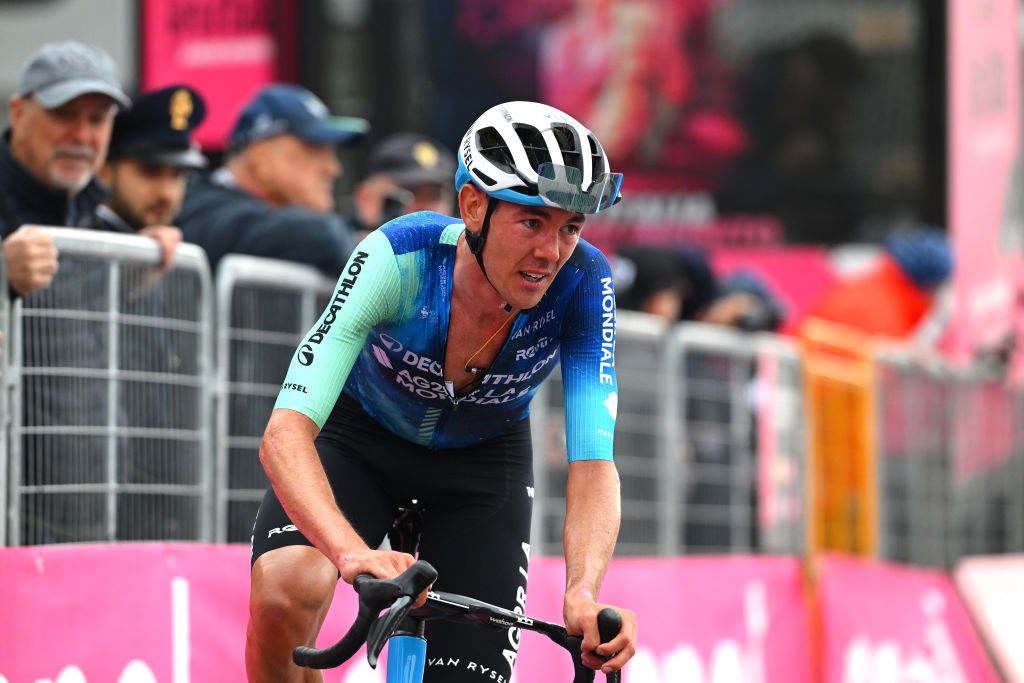 "Le Giro d'Italia grimpe dans mon stade", déclare Ben O'Connor, renaissant