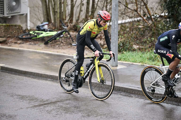 Vingegaard dompte le vrai Paris-Nice