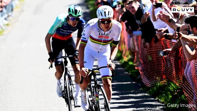 Tadej Pogacar soutenu par Isaac Del Toro et Adam Yates lors du Tour de France 2026 29 juin 2026