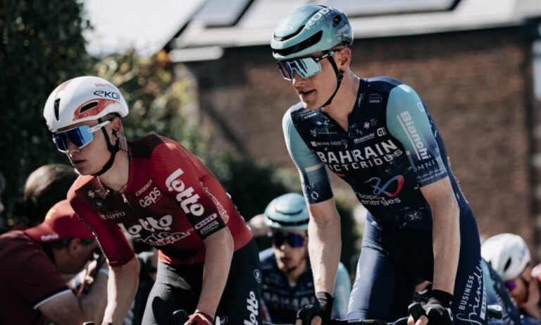 Lennert Van Eetvelt, terminant le Tour avec une côte cassée