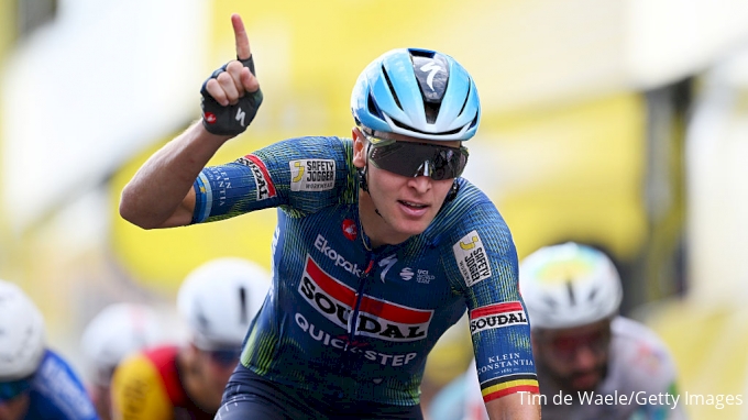 Premier crash majeur dans les derniers mètres de l'étape 12 | REGARDER les temps forts du Tour de France 2026 16 juillet 2026
