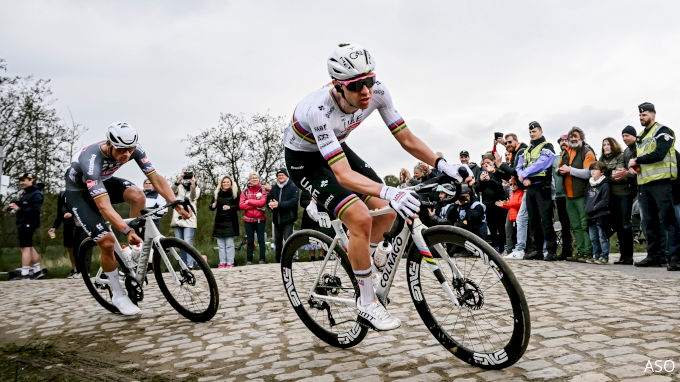 Tadej Pogacar peut-il devenir le neuvième coureur de l’histoire à remporter au moins une fois les trois grands tours ? 22 août 2026