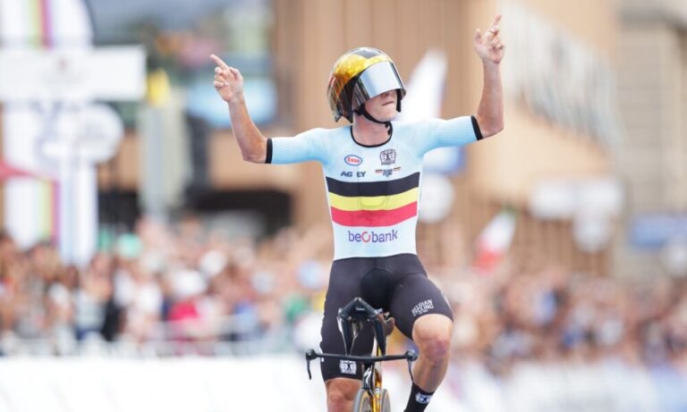 Pourquoi le maillot de l'équipe belge est-il le mythique bleu clair ?